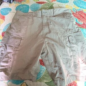 Men's Casual Cargo Shorts in Light Tan